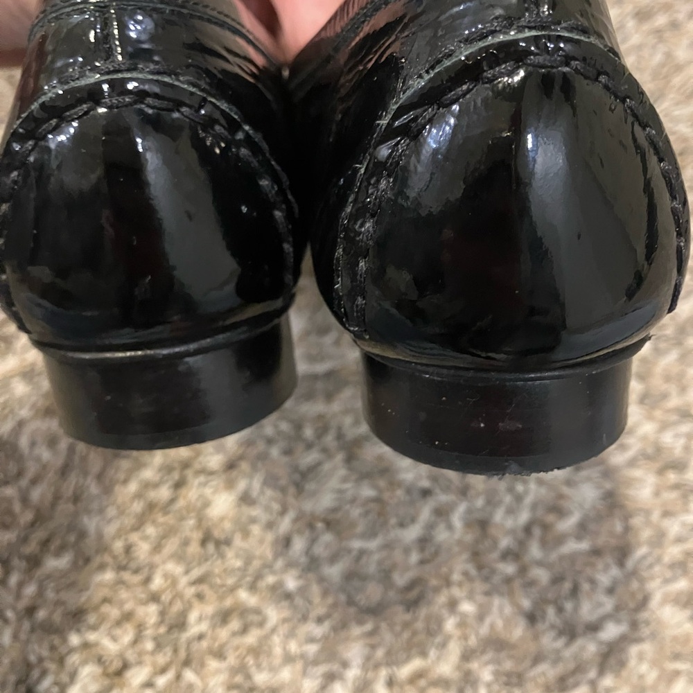 Stuart Weitzman Shiny Black Flats with Silver Accent - Picture 8 of 10